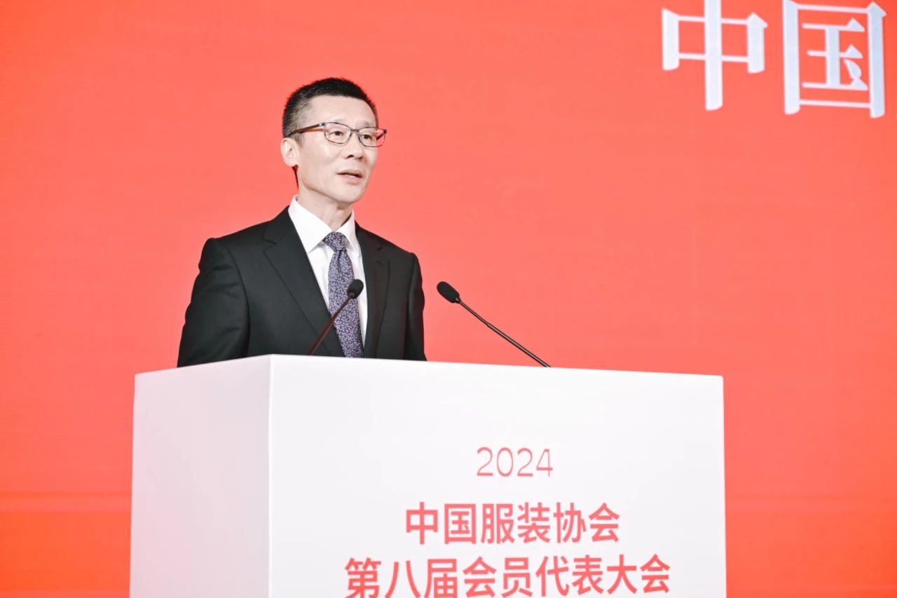 陳大鵬連任新一屆中國服裝協會會長
